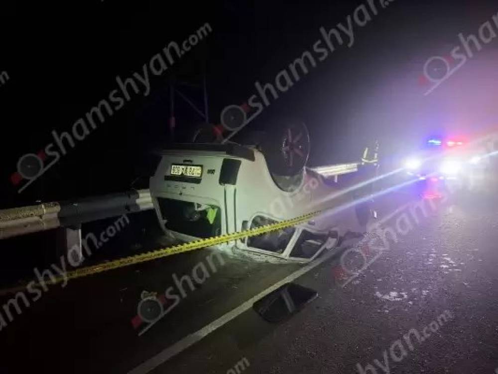 Վարորդը «ՎԱԶ 2121»-ով գլխիվայր հայտնվել է ճանապարհի երթևեկելի գոտում․ վիրավոր կա