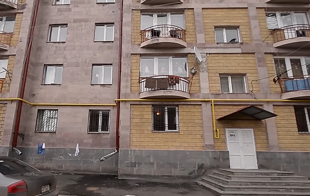 Սամվել Կարապետյանի աջակցությամբ մինչ այսօր Գյումրիի 30-ից ավելի անօթևան ընտանիքի նվիրաբերվել են բնակարաններ (տեսանյութ)