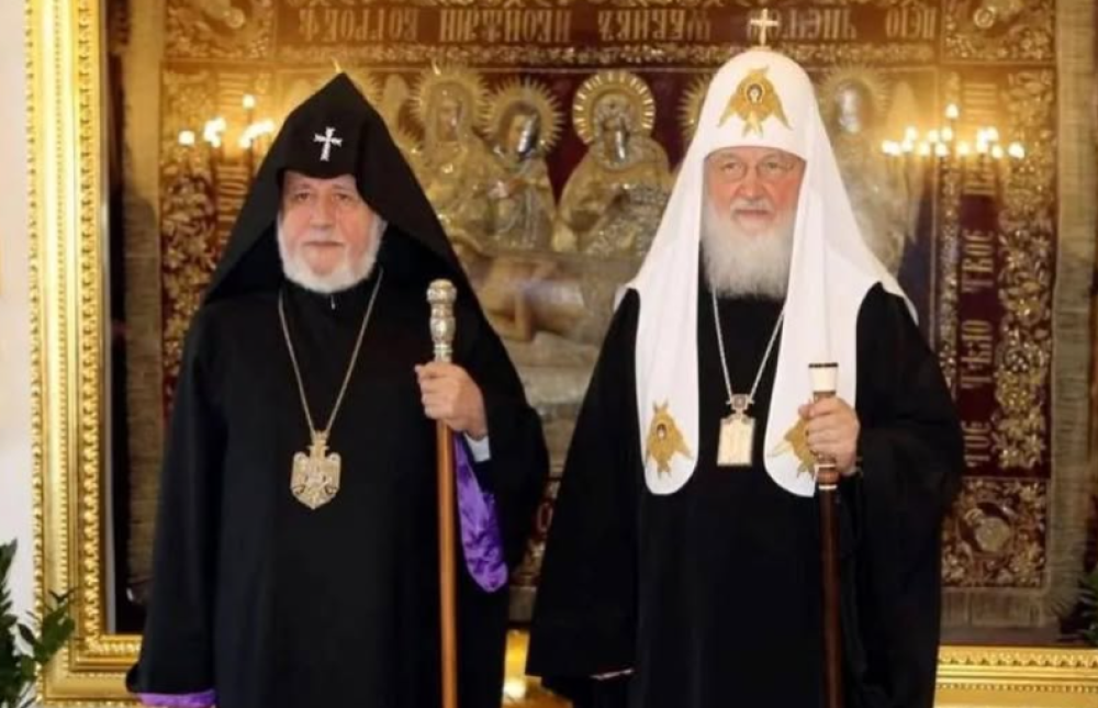 Թմբկահարը խայտառակեց երկիրը՝ Կաթողիկոսին թույլ չտալով մասնակցել Իլյա երկրորդի հուղարկավորությանը