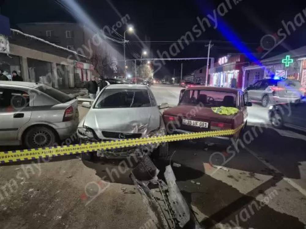 Բախվել են «ՎԱԶ 2107»-ը և 2  «Opel»-ները․ կան վիրավորներ