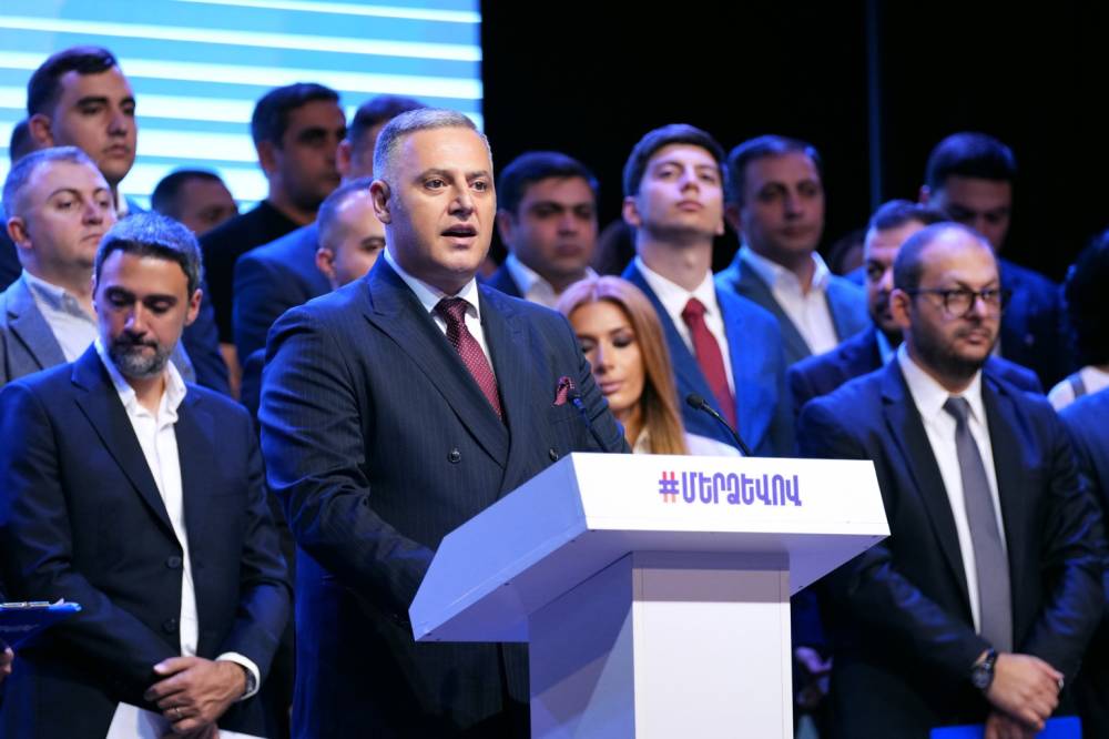 Մեզ ասում են, որ ազգային արժանապատվությունը շքեղություն է, հայրենիքի հանձնումը՝ անվտանգության երաշխիք. Արթուր Միքայելյան (տեսանյութ)