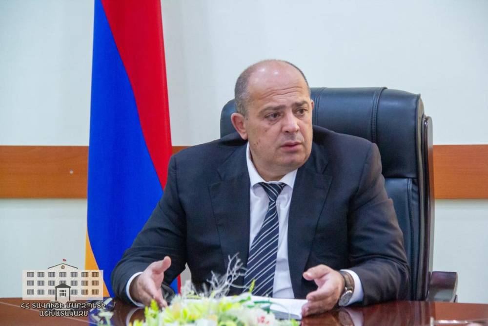 Ղալումյանը խոստումներ է շռայլում․ «Հրապարակ»