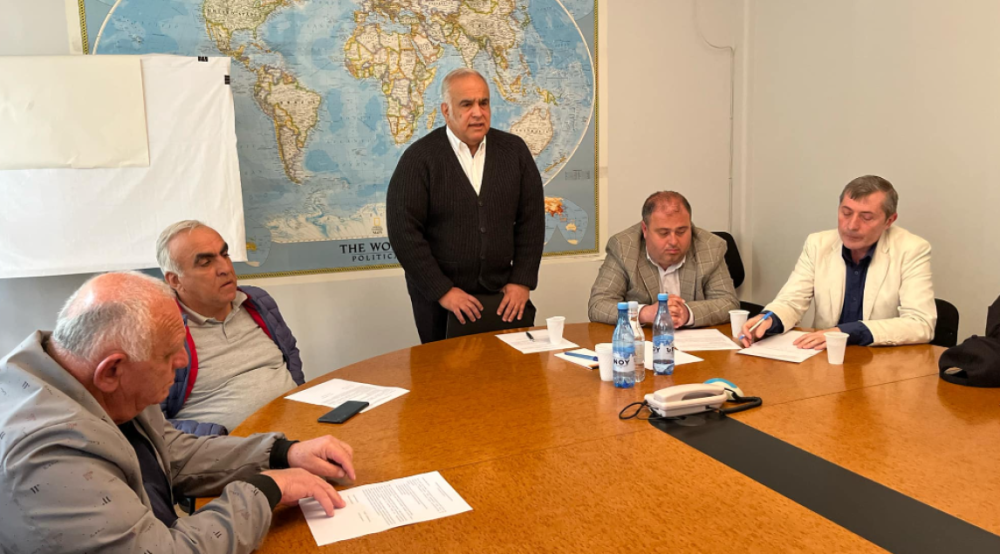 Որ ուժին կմիանա Րաֆֆի Հովհաննիսյանը․ «Հրապարակ»