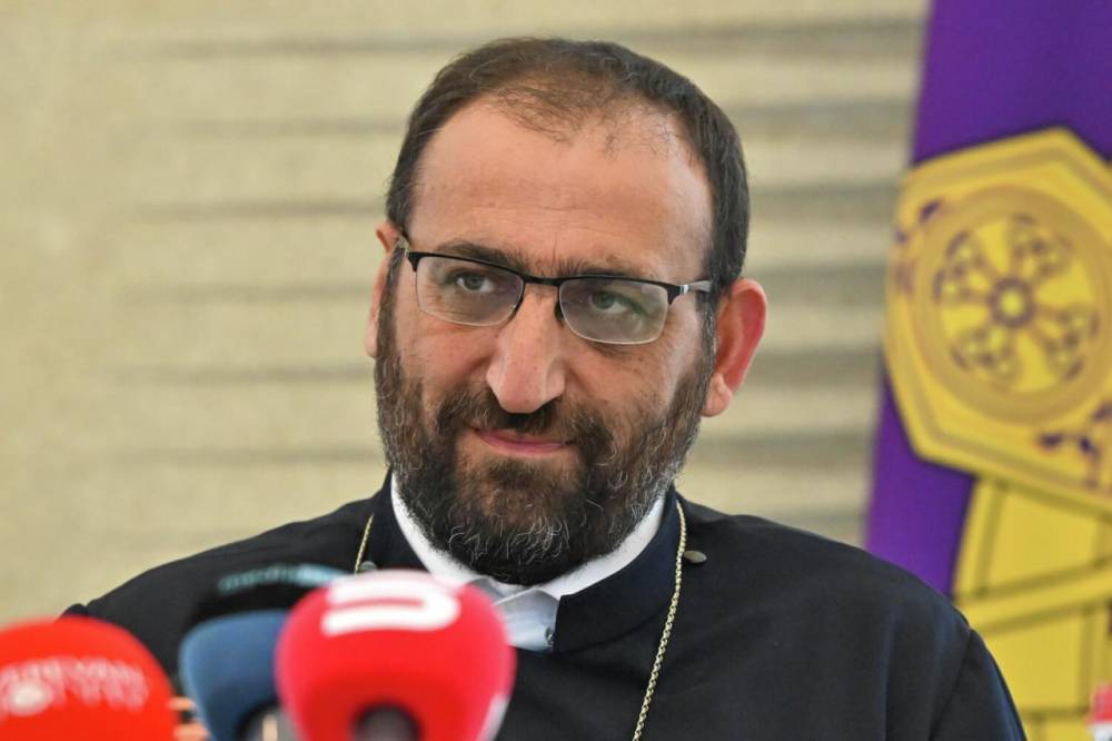 Արշակ սրբազանը կալանքից անհապաղ ազատ արձակվեց