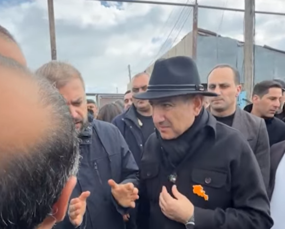 1 լիտր մածունը խանութում 720 դրամ ա, ինչի՞ ա մեր կաթը 120 դրամ. քաղաքացին՝ Փաշինյանին