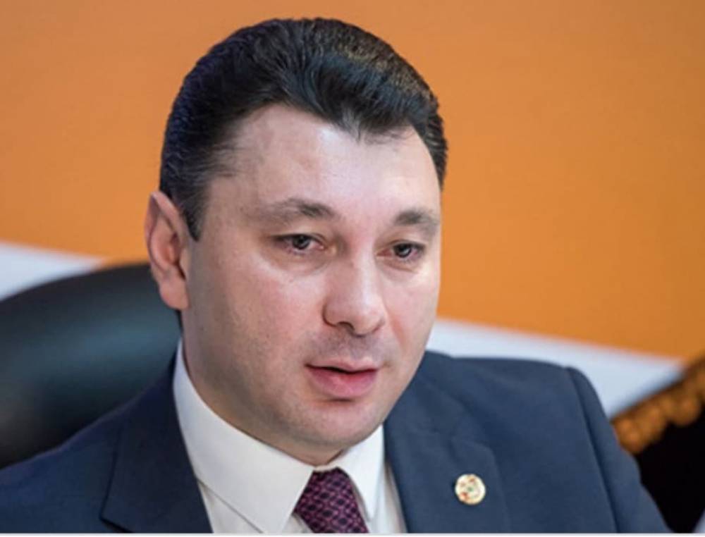 Երջանիկ է նա, ով ինքն իր խղճի հետ համերաշխ է. բլից հարցում Է. Շարմազանովի հետ (բացառիկ լուսանկարներ)