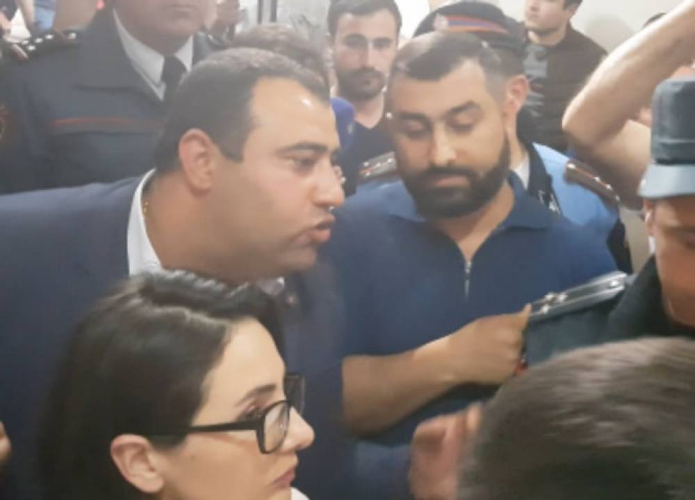 Դատարանում իրավիճակը  շարունակում է մնալ լարված (տեսանյութ)