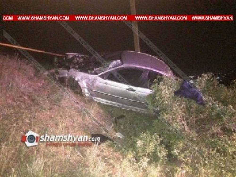 Գառնի-Ջրվեժ ճանապարհին «BMW»-ն բախվել է կամրջի արգելապատնեշին եւ ընկել ցած. 42-ամյա վարորդը տեղում մահացել է