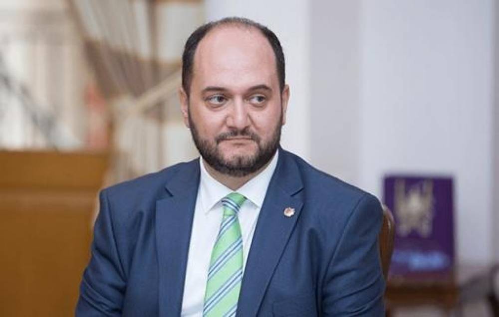 ՀՊՏՀ ռեկտորի պաշտոնակատար Դիանա Գալոյանին հորդորում եմ հրաժարվել պաշտոնից. նախարար