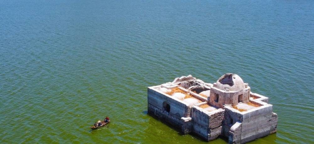 Մեքսիկայում 19-րդ դարի եկեղեցին 40 տարի ջրի տակ գտնվելուց հետո ջրի երես է դուրս եկել (լուսանկարներ)