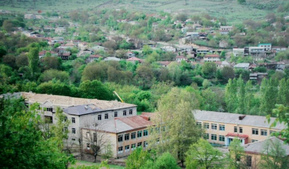 Ադրբեջանցիները Կարմիր շուկայում նկարահանումներ են իրականացնում. Բնակիչներն անհանգստացած են