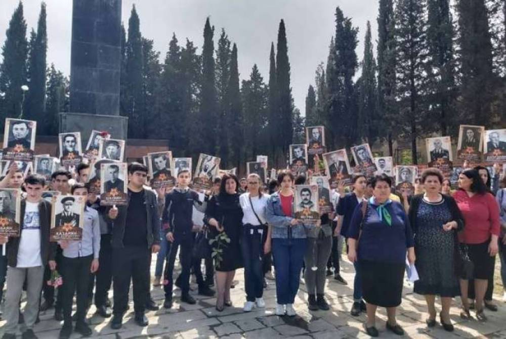 Ստեփանակերտում կայացել է Մեծ Հայրենականի և Արցախյան պատերազմի հերոսներին նվիրված Անմահների գնդի երթ