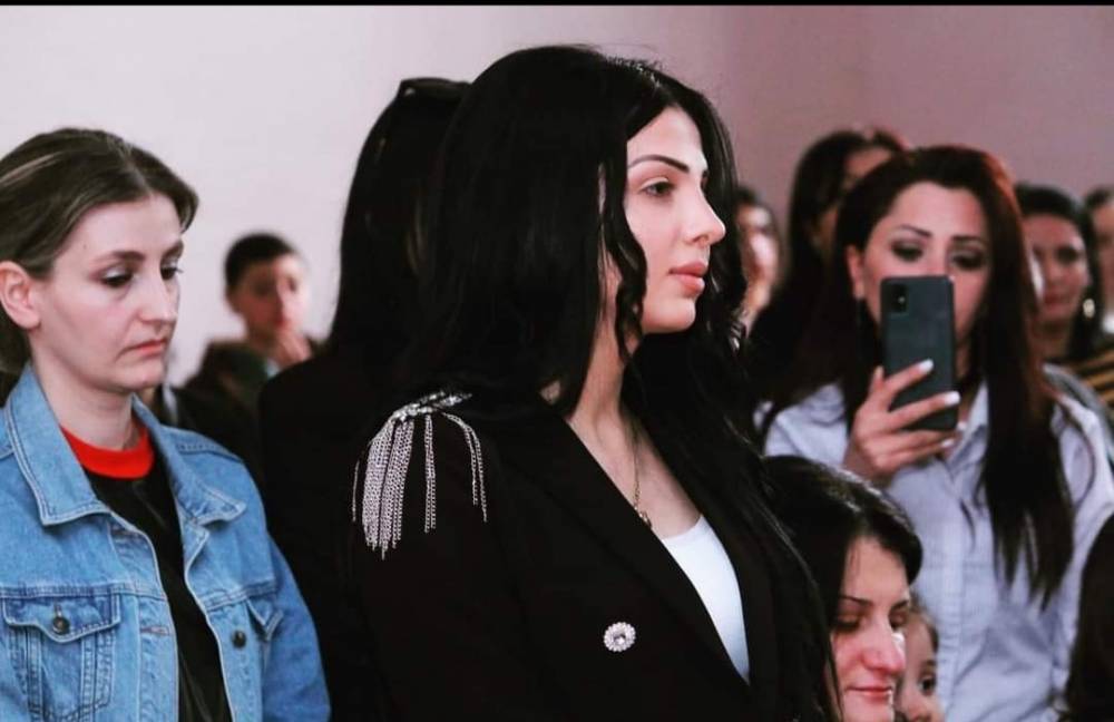 Իսկ հիմա, Շիրակի թեմի առաջնորդի վարքագծի մասին ավելի մանրակրկիտ