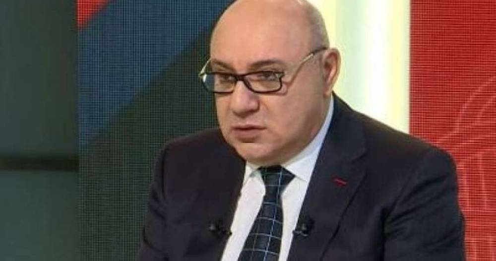 Գուգոն հետևո՞ւմ է իր վերադասի հայտարարություններին, որոնք զրոյացնում են Գուգոյի «կրուտիտի» ամբողջ էֆեկտը