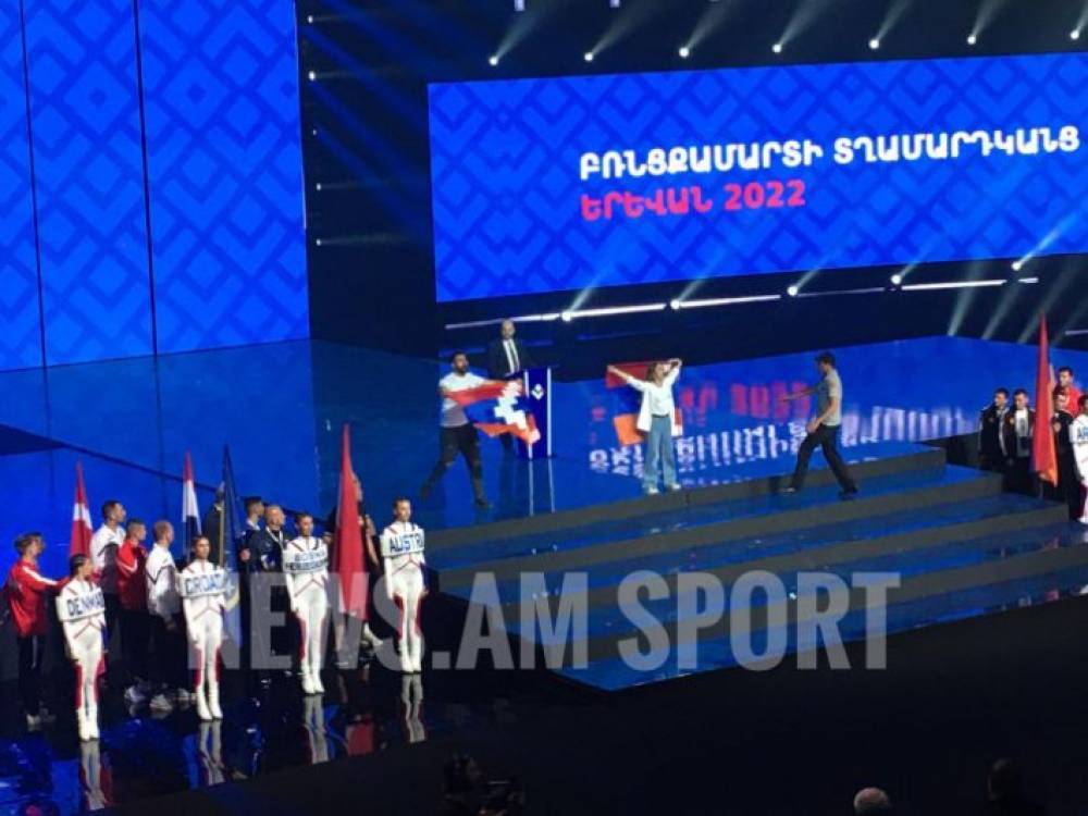 «Արցախի դրոշների հայտնվելուն ինչպիսի աշխուժություն է սկսում դահլիճում». Սամսոնյան