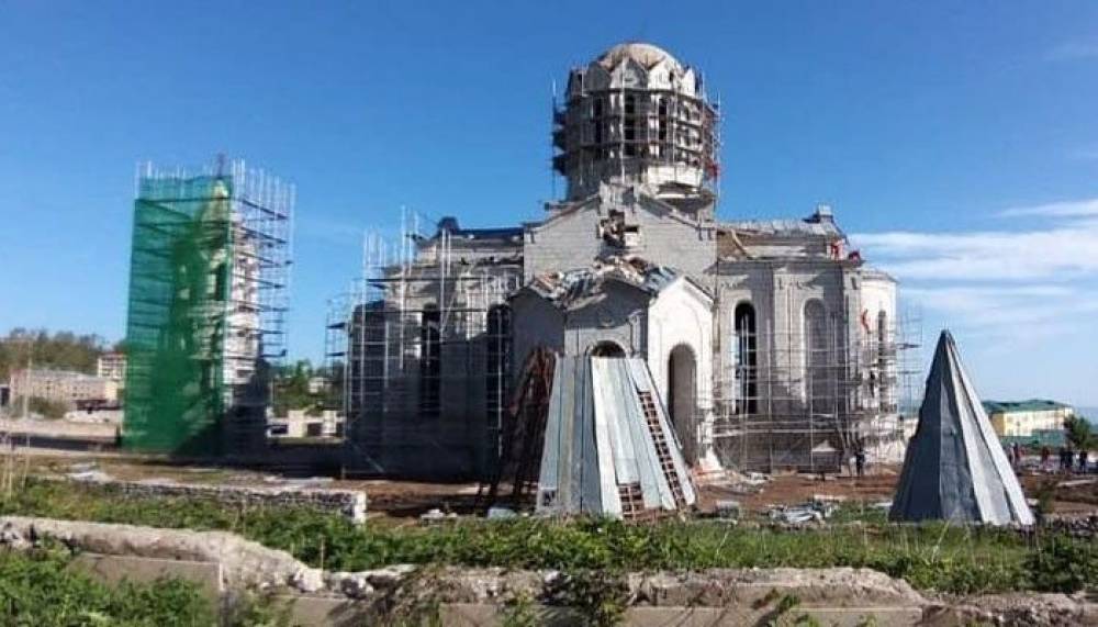 Բռնազավթված Շուշիում թշնամին կառուցում է առաջին բնակելի համալիրը