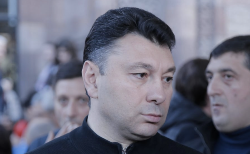 Ռուսաստանը սպառազինություն տա, որ ի՞նչ անեք, նվիրե՞ք Ալիևին, նա էլ ցուցադրի Բաքվի պարադին