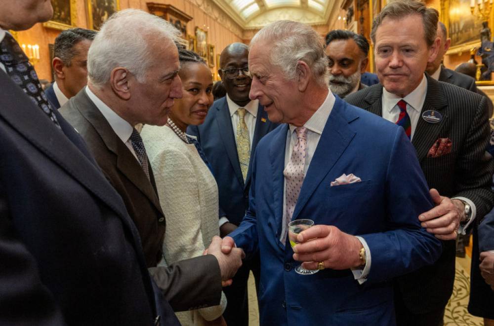 Վահագն Խաչատուրյանը մասնակցել է Չարլզ Երրորդի թագադրության արարողությանը և լուսանկարվել առանց հեռախոսի(լուսանկարներ)