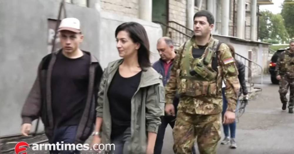 Հիմա Աշոտիկի ջոկատը ո՞րն էր՝ Էռատո՞ն, թե՞ ԱԱԾի ախռանան, որ իրեն ուղեկցել է պատերազմի ընթացքում Արցախում եղած ողջ ժամանակ