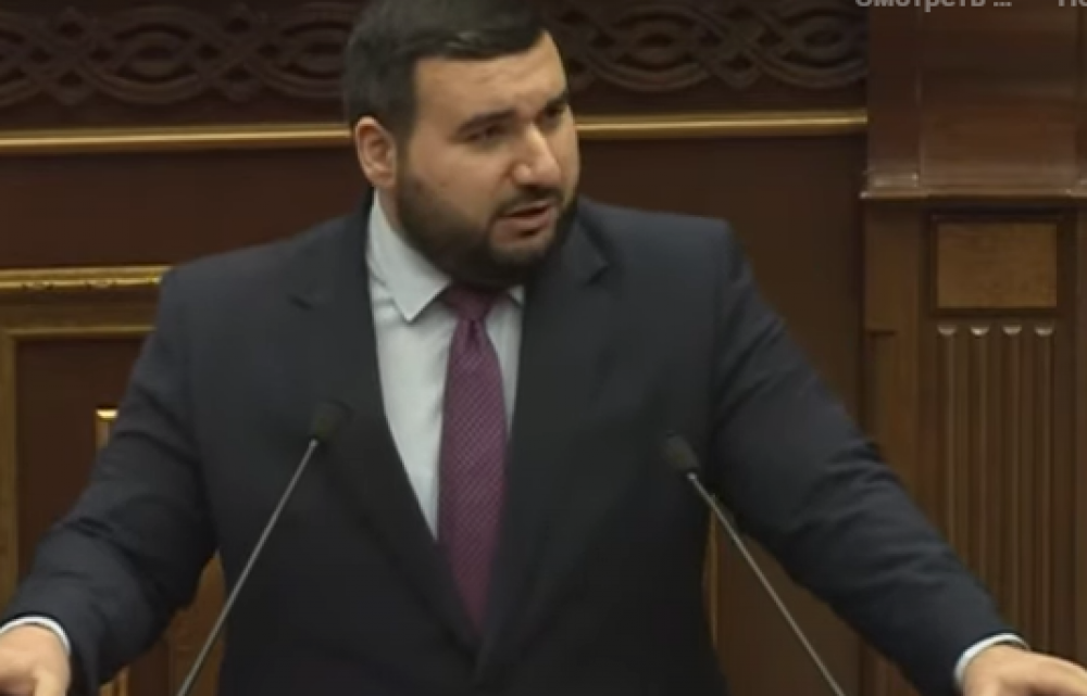 Մեղրին բոնուսով է՞իք տալիս, թե ատկատով. Ալեքսանյանը՝ ընդդիմությանը