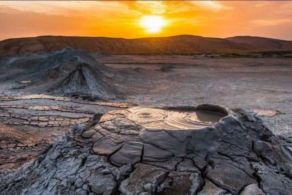 Ադրբեջանում հրաբուխ է ժայթքել