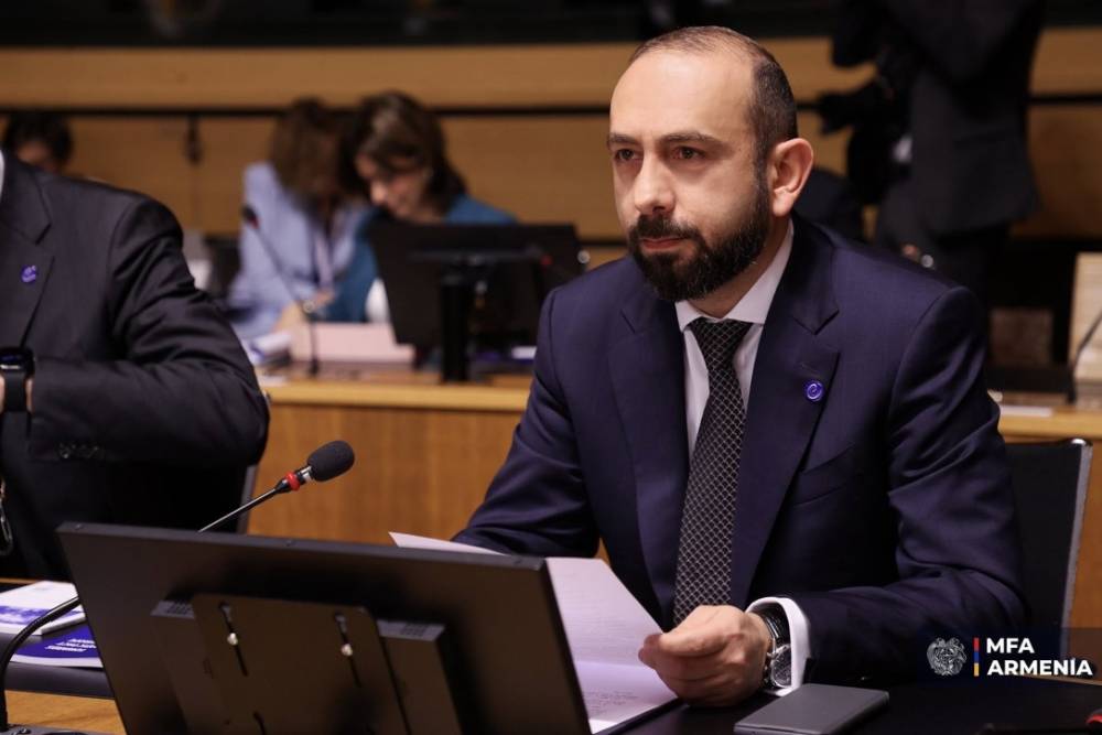 Նախարարական որոշումներով կոչ է արվում շուտափույթ ստորագրել և վավերացնել Խաղաղության պայմանագրի նախագիծը. Միրզոյան