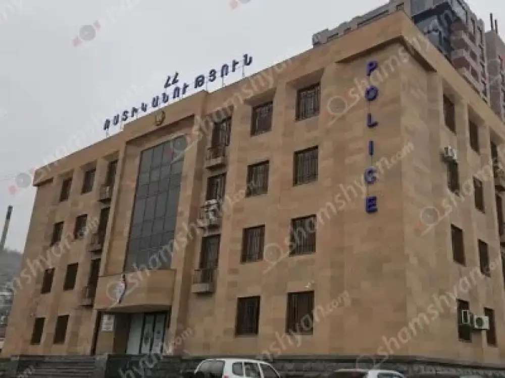 Քաղաքացին ոստիկաններին հայտնել է, որ նոտարը իրեն տրամադրել է տան կեղծված վկայականներ