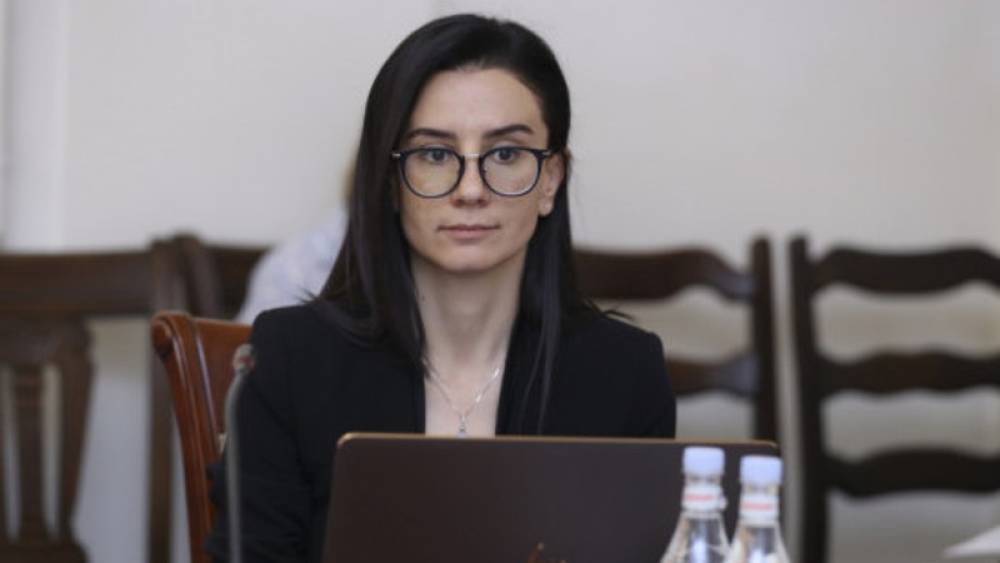 Վարդապետյանն ազատվել է վերջին տղամարդ օգնականից. ինչ կապ ունի նա ինֆորմացիոն արտահոսքի հետ. «Ժողովուրդ»