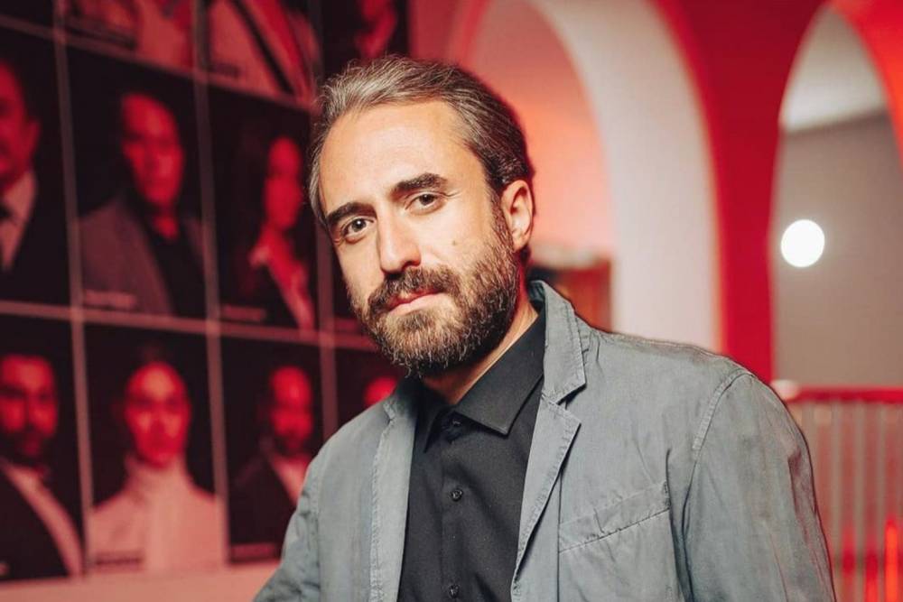 «Վերջին տարիներին ավելի շատ ֆիլմերում եմ համբուրվել, քան իրական կյանքում». Սոս Ջանիբեկյանը՝ նոր ֆիլմի նկարահանումների մասին