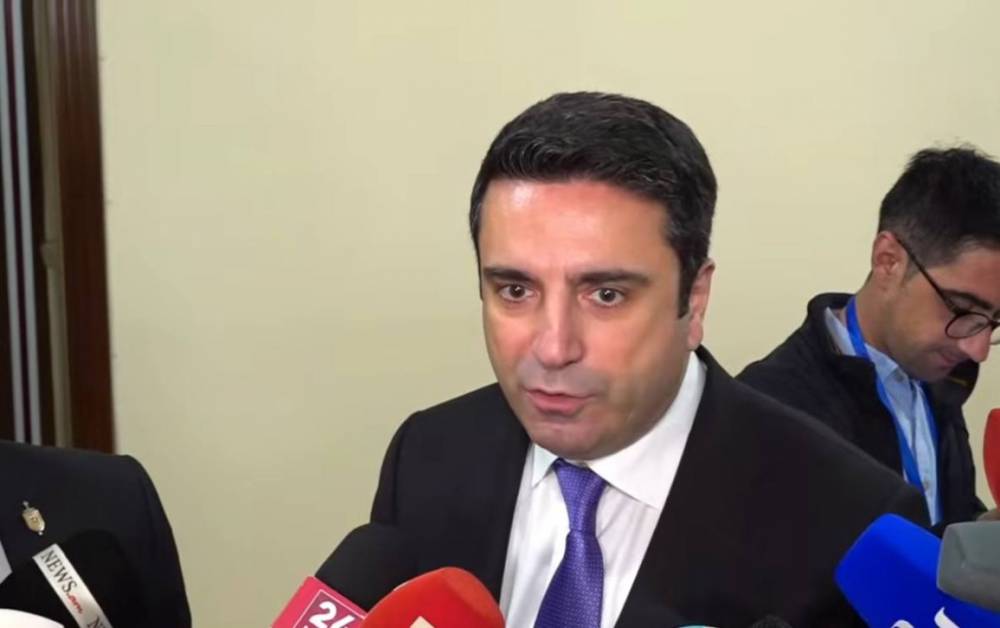 Իշխանափոխություն անելու համար պետք է այդ մեկ հոգո՞ւն գողանալ, լո՞ւրջ. Ալեն Սիմոնյանը՝ Գյումրու ավագանիում տեղի ունեցածի մասին (Տեսանյութ)