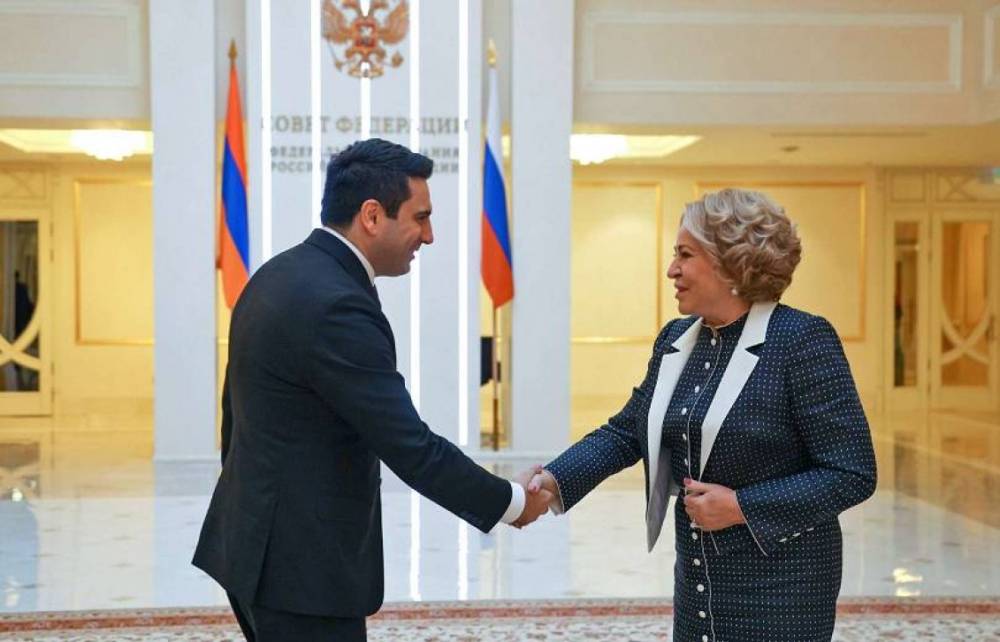 Տիկին Մատվիենկոյին խոսք եմ տվել, որ ես եմ իրեն դիմավորելու. Ալեն Սիմոնյան (Տեսանյութ)