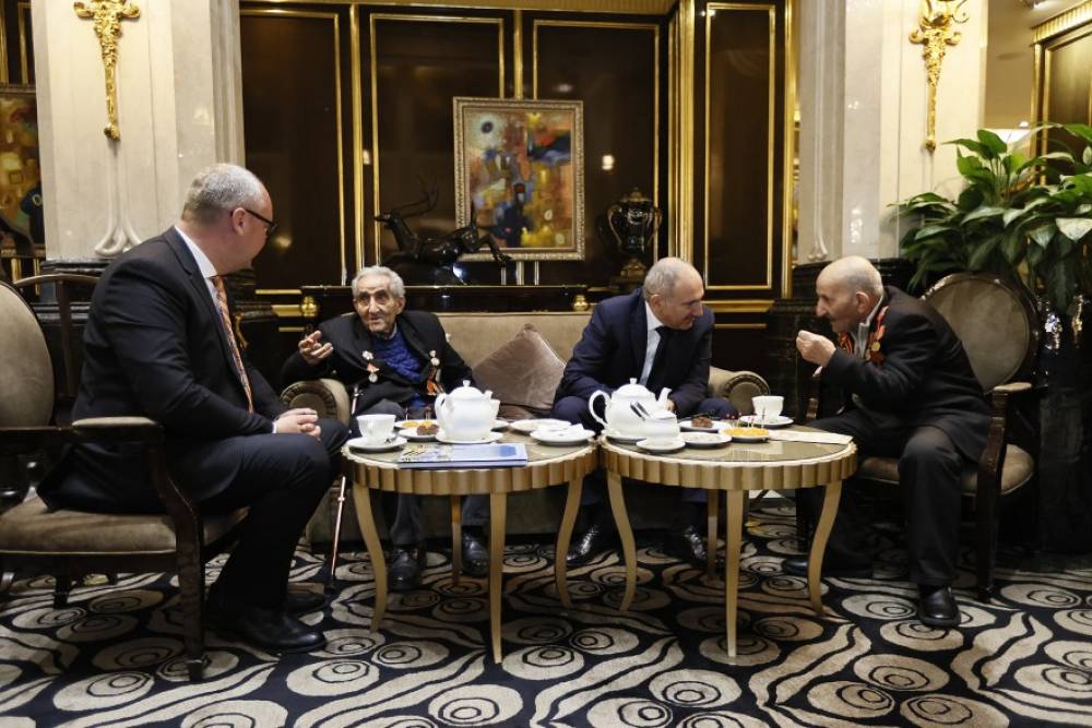 Փաշինյանը շնորհավորել է վետերաններին