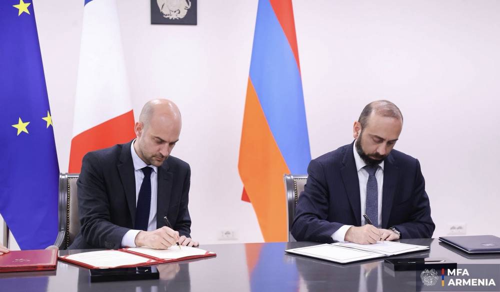 Արարատի հայացքի ներքո մտածում էի, որ ժամանակն է, սիրելի՛ Արարատ. Ֆրանսիայի արտգործնախարարը՝ Արարատ Միրզոյանին (Տեսանյութ)