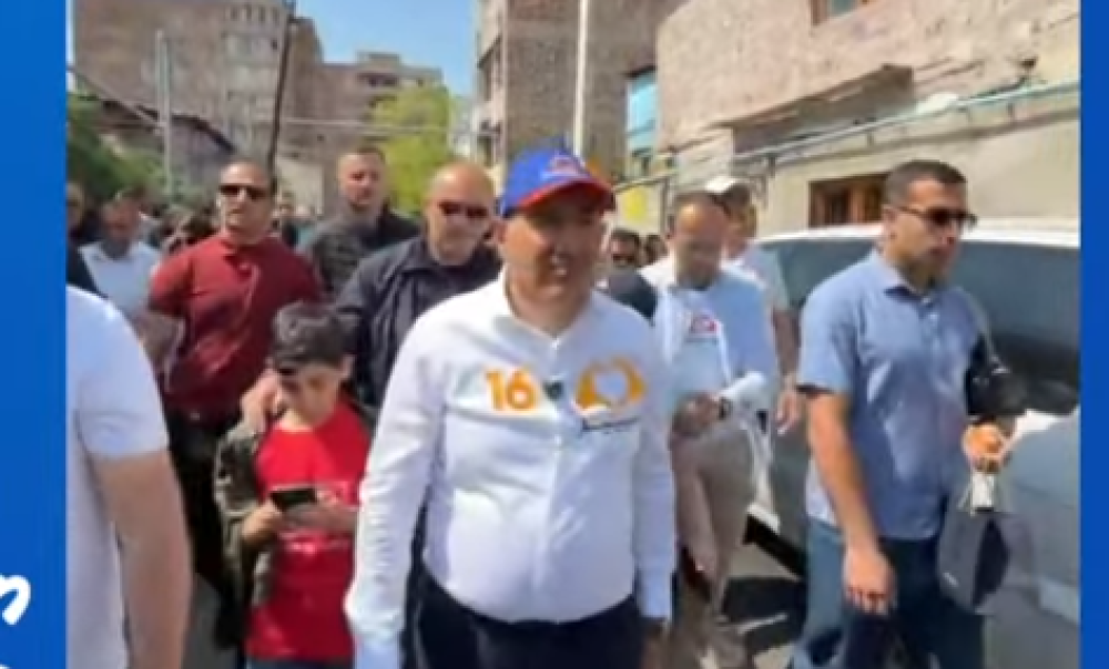 Հիմա. Փաշինյանը՝ Ջրվեժ թաղամասում է. ինչ է կատարվում