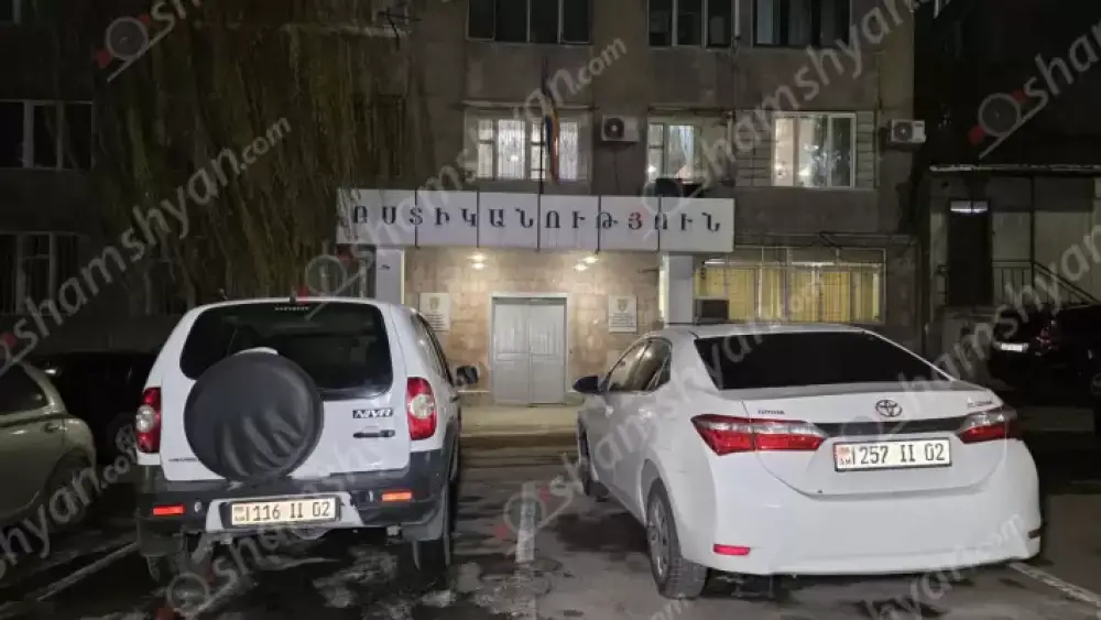 Երևանում կարճ միացման հետևանքով բռնկված բոցից 27-ամյա տղամարդը այրվածքներով տեղափոխվել է ԲԿ