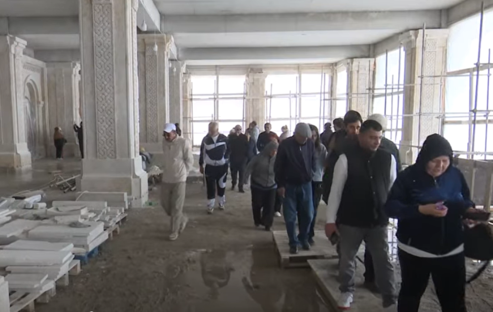 Թոշակառուների մի մեծ խումբ այցելել է Հատիս լեռան գագաթ՝ Քրիստոսի մոնումենտալ արձան-համալիրի կառուցման վայր (Տեսանյութ)