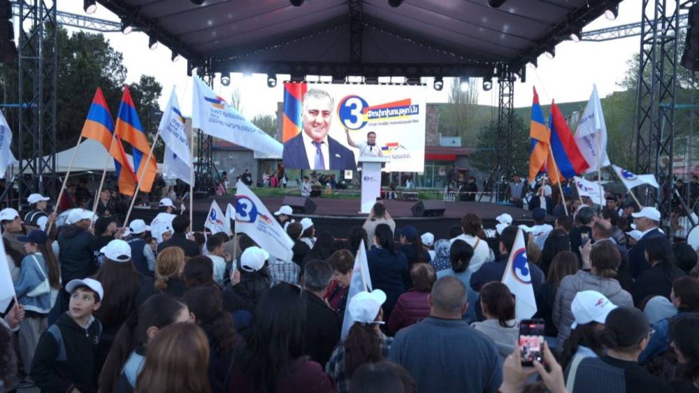 Ոչ մի խոսք անձնական խնդիրների մասին, միայն ու միայն երկրի ամրացման տեսլականը. Նարեկ Կարապետյանը՝ Զորականում հանդիպման մասին