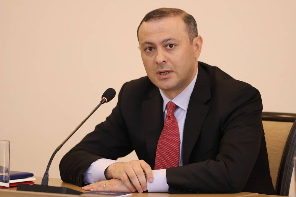 ԱԽ քարտուղար Արմեն Գրիգորյանը չի լսել Զելենսկու հայտարարությունը, թե ուկրաինական ԱԹՍ-ները «բզզալու են» Մոսկվայի Կարմիր հրապարակի վրա