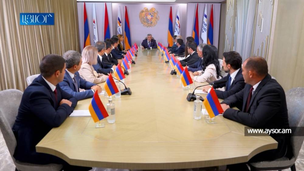 Սամվել Կարապետյանի հեղափոխությունը. 4-րդ երեխայի դեպքում՝ 2 մլն, 5-րդ երեխայի դեպքում՝ բնակարան (Տեսանյութ)