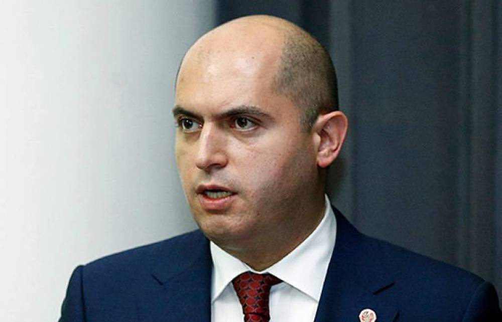 Նիկոլ, հողը ոտքերիդ տակից փախչում է. Աշոտյան