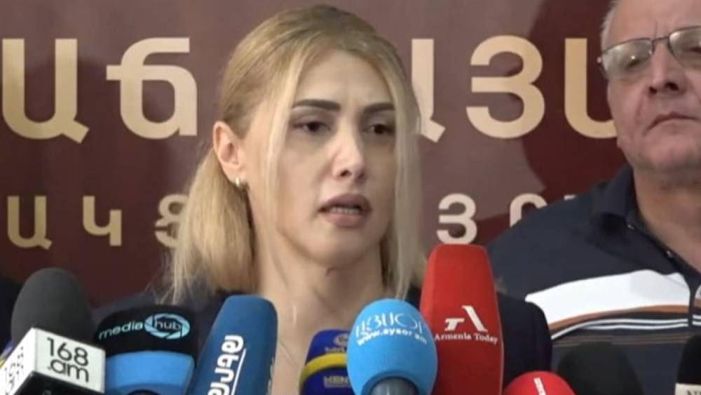 Միջազգային կառույցների ներկայացուցիչնե՛ր,տեսնո՞ւմ եք, թե ինչպես է իշխող ուժի ղեկավարը վիրավորանքներ և սպառնալիքներ հնչեցնում․ Էլինար Վարդանյան