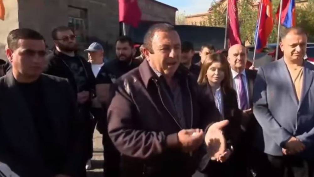 Առաջ հպարտ խոսում էինք, երբ ուզենք՝ Բաքուն կգրավենք, Ալիևն էլ թեյ կբերի մեզ, բայց հիմա խեղճացած ենք. Ծառուկյան