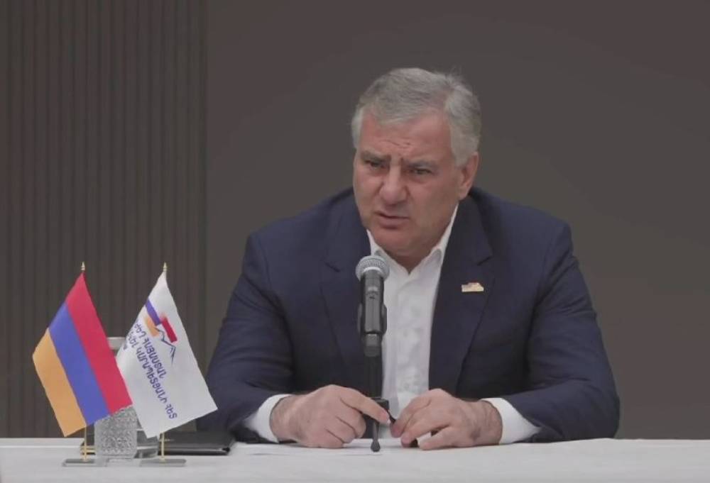 Փաշինյանը Չինաստանից սունկ է բերել, ուտում է, ցայտնոտի մեջ ընկնում. Կարապետյանը հորդորեց Փաշինյանի խոսքերը լուրջ չընդունել (Տեսանյութ)