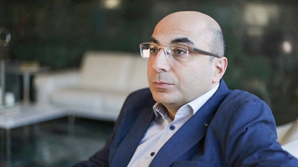 Հայաստանում նոր սոլիդ իշխանության ձևավորման մեծ շանսը պայմանավորված է նրանով, որ գործող իշխանությունը չունի որևէ սոցիալական շերտի ընդգծված բացահայտ աջակցությունը․ Վահե Հովհաննիսյան