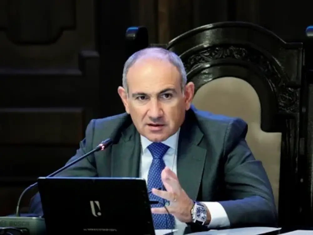Երկու իրականություն. ատոմային անցյալն ընդդեմ արևային հռետորաբանության