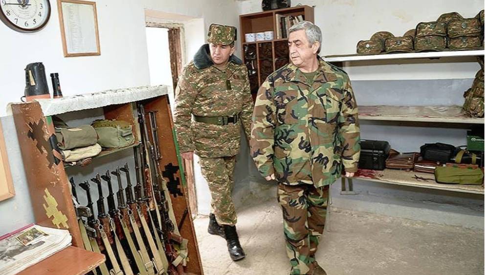 Օնիկ Գասպարյան, «մի՛ արատավորիր քո գեներալի պագոնները»