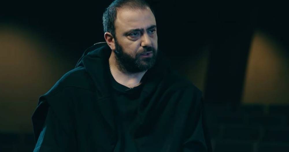 Պետք է ասվեր՝ դիմավորեք, գուսան Լիդուշիկ․․․ Կարծես ձեռառնեցի լիներ, Խորեն Լևոնյանը՝ «Նոր տարվա կինոյում» ձայն կարդալուց հրաժարվելու և Հանրայինից հեռացվելու մասին