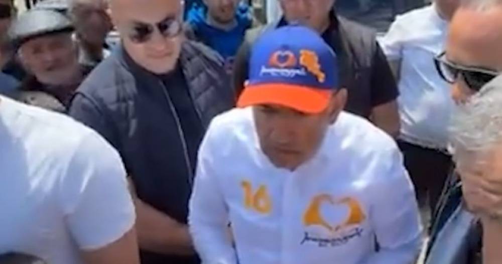 «Բա ասում ես՝ խաղաղություն ա՞, 300 հազար թուրք ա գալու». Փաշինյանը Բերդավանում հունից դուրս եկավ