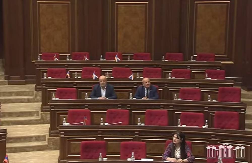 ԱԺ-ն «ինքնալուծարման» է գնացել․ «Հրապարակ»