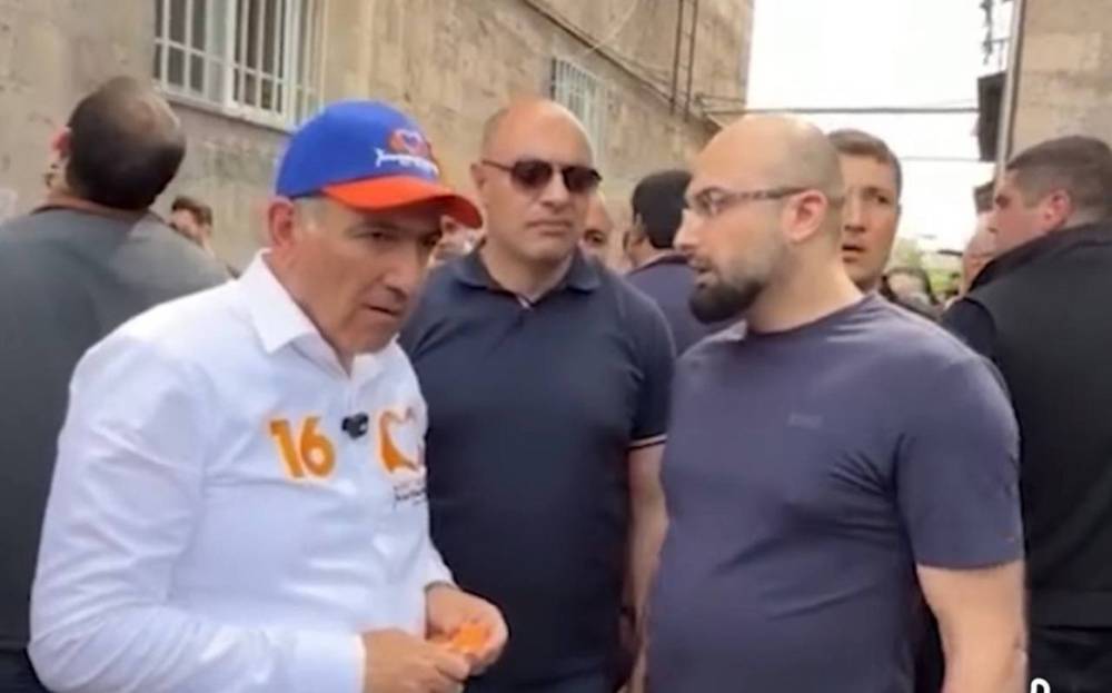 «Դուք հանձնել եք Արցախը, 5 հազար տղաների մահվան պատասխանատուն եք». քաղաքացու այս խոսքերը Փաշինյանին հունից հանեցին (տեսանյութ)